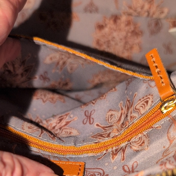 HOBO Grey Leather With Dark Brown Shoulder Strap - Nwot - Picture 12 of 14